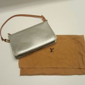 AUTHENTIC LOUIS VUITTON Vernis Pochette